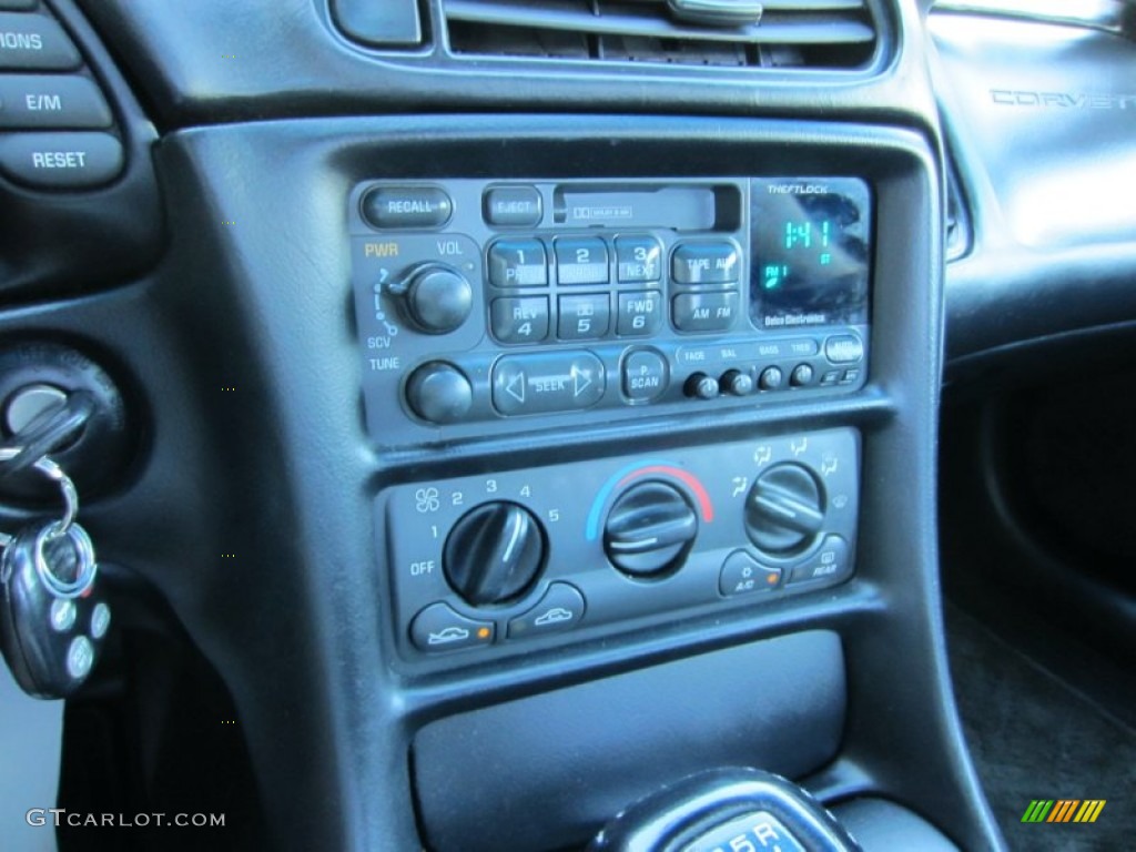 1999 Chevrolet Corvette Coupe Controls Photo #52962198