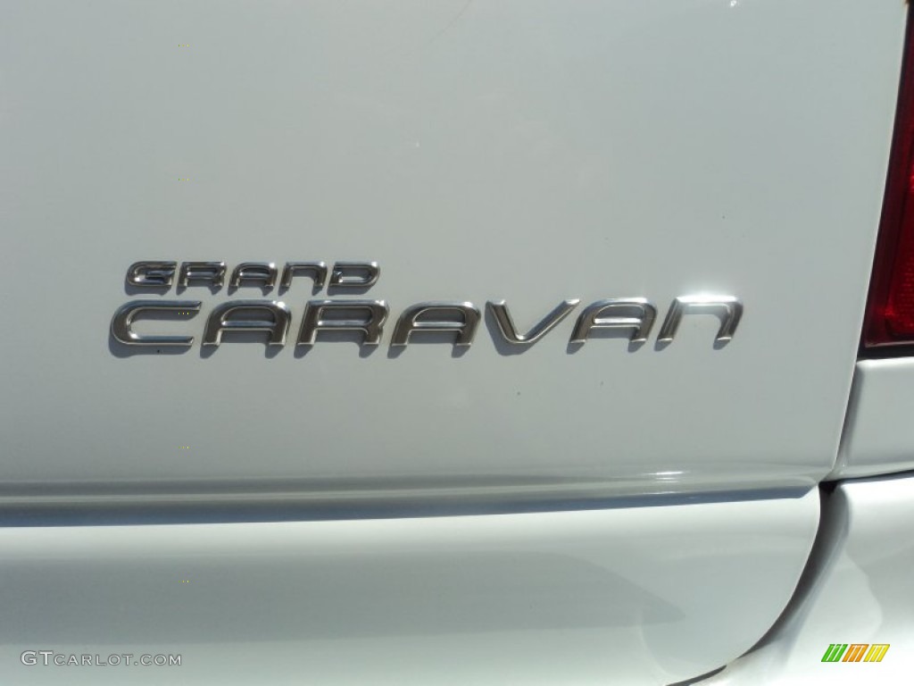 1999 Dodge Grand Caravan SE Marks and Logos Photos