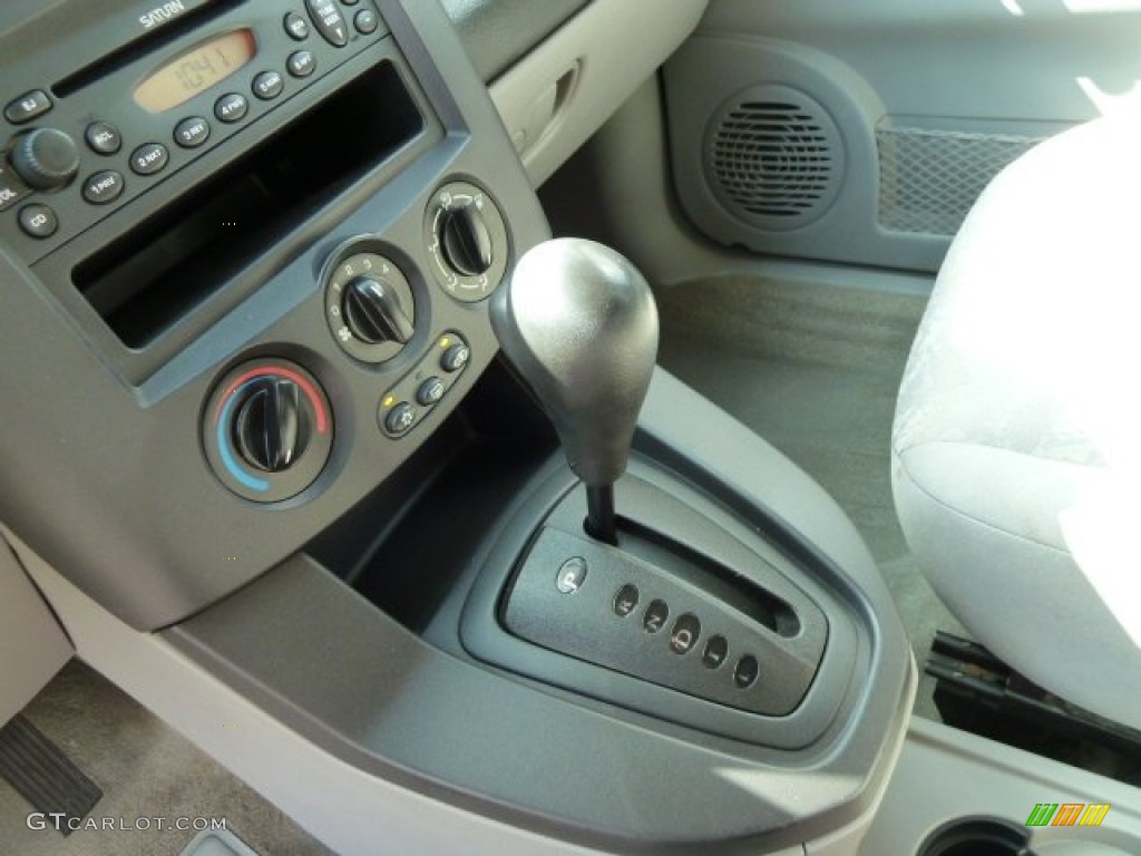 2004 Saturn VUE AWD Transmission Photos