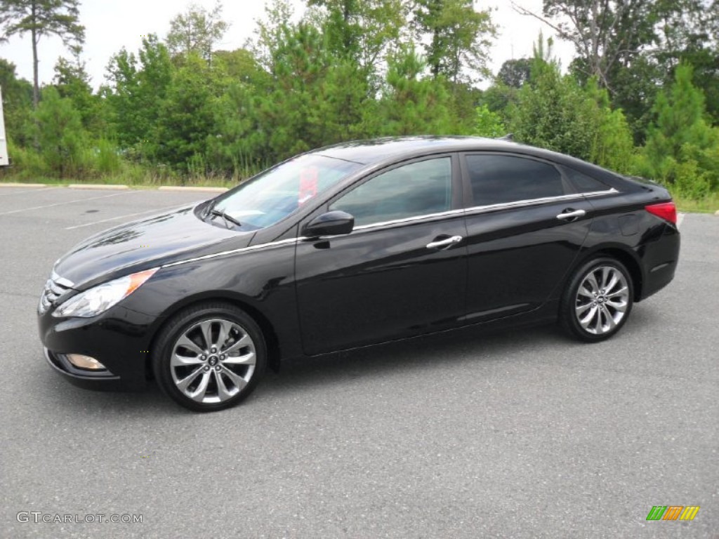 2011 Sonata SE - Midnight Black / Black photo #2