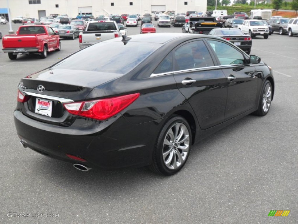 2011 Sonata SE - Midnight Black / Black photo #5