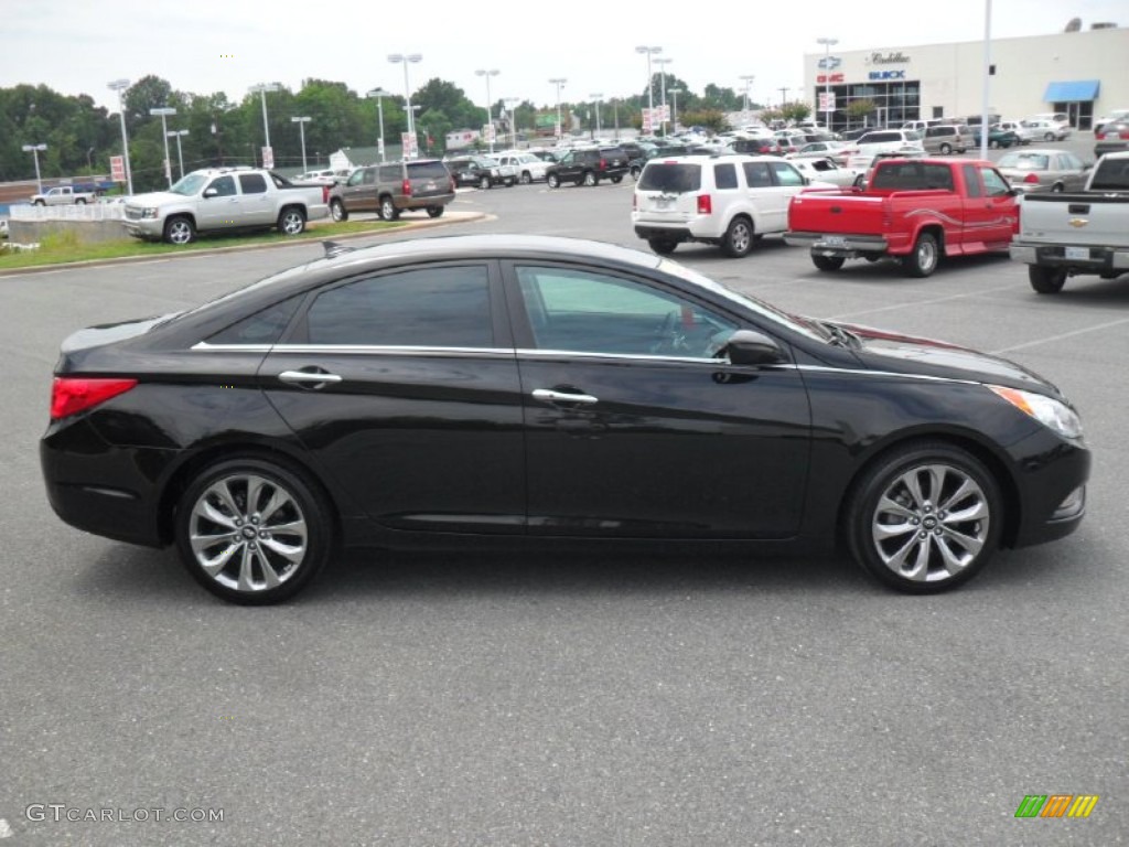 2011 Sonata SE - Midnight Black / Black photo #6