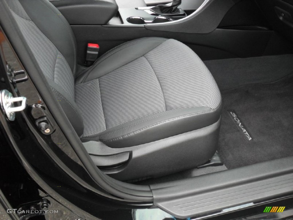 2011 Sonata SE - Midnight Black / Black photo #20