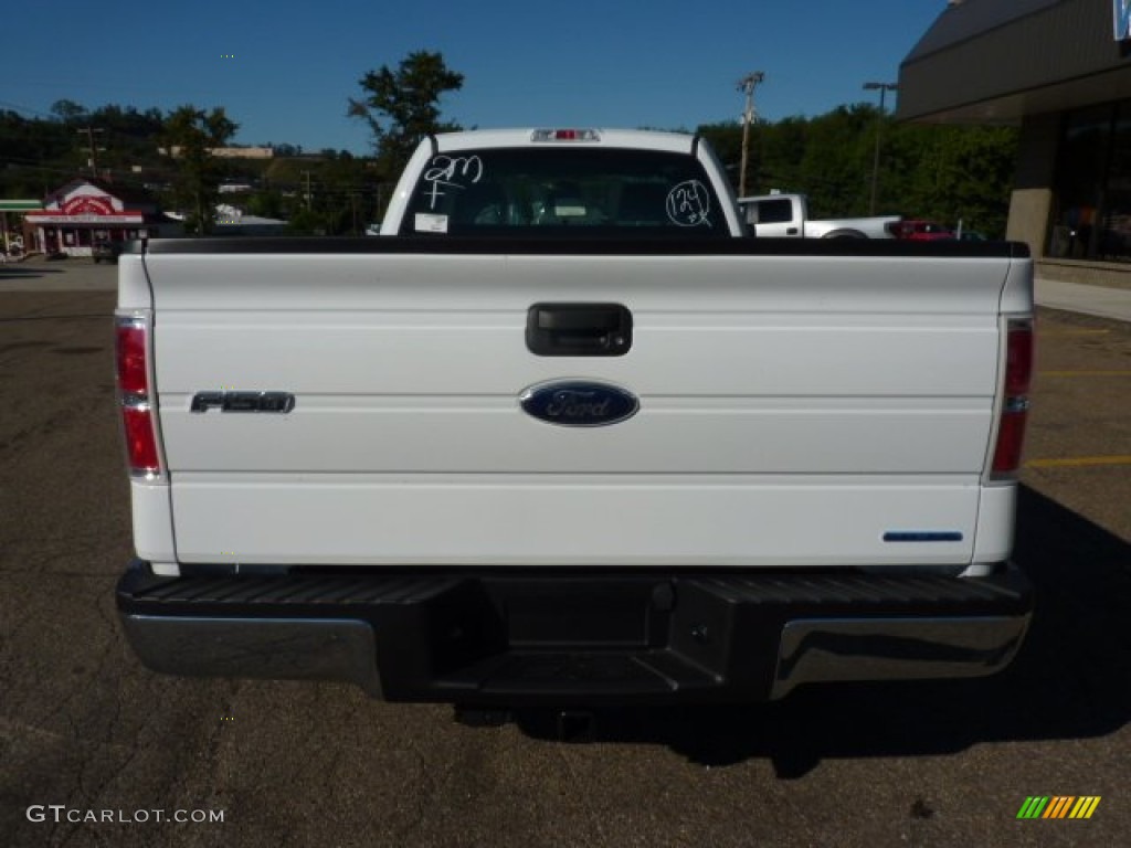 2011 F150 XL Regular Cab 4x4 - Oxford White / Steel Gray photo #3