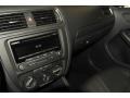 Black - Jetta SE Sedan Photo No. 11