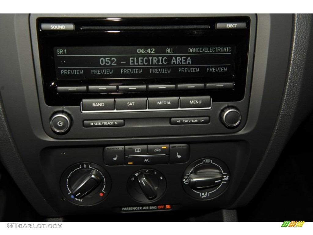 2012 Jetta SE Sedan - Platinum Gray Metallic / Titan Black photo #14