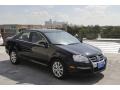 Black - Jetta SE Sedan Photo No. 1