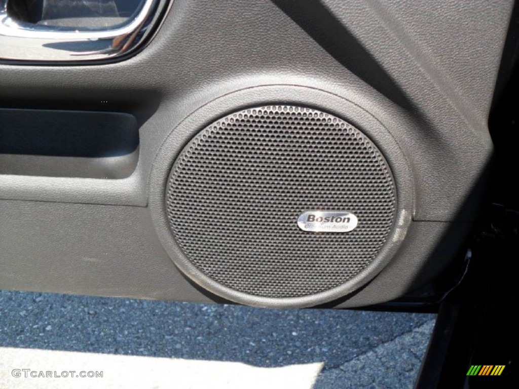 2011 Chevrolet Camaro SS Coupe Audio System Photo #52966917
