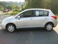 Brilliant Silver - Versa 1.8 S Hatchback Photo No. 2