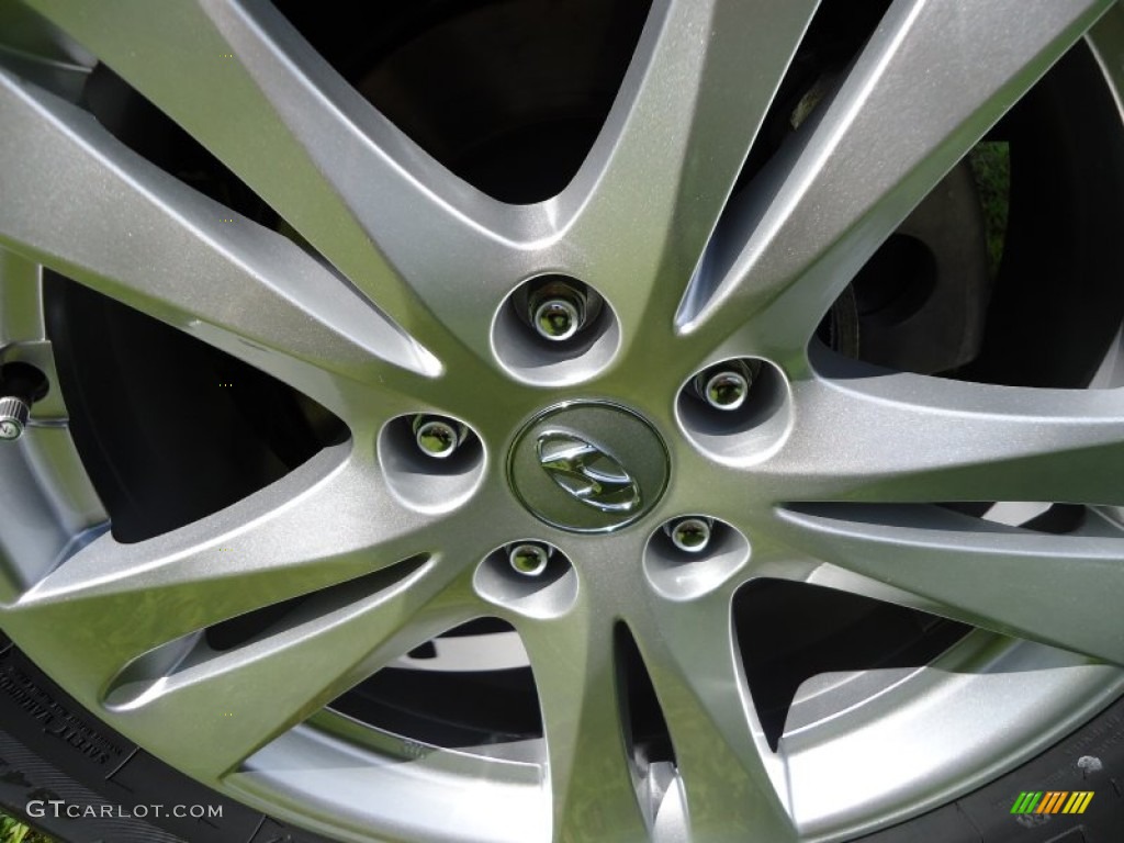 2011 Hyundai Santa Fe Limited Marks and Logos Photos