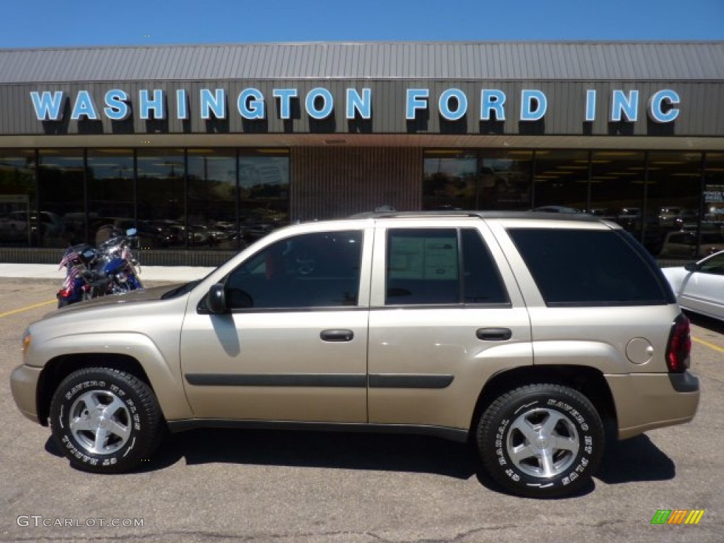 2005 TrailBlazer LS 4x4 - Sandstone Metallic / Light Cashmere/Ebony photo #1