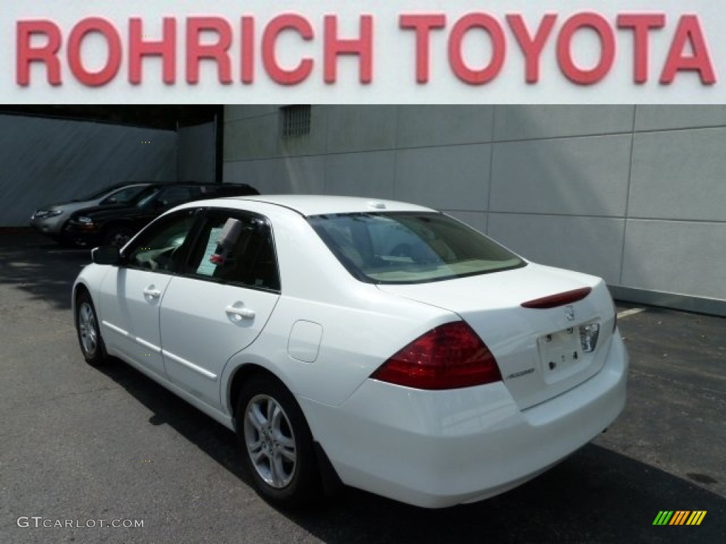 2006 Accord EX-L Sedan - Taffeta White / Ivory photo #2