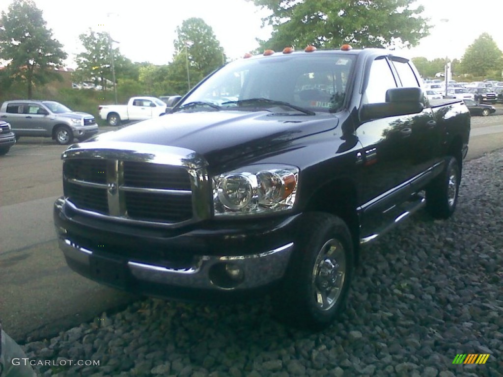 2007 Ram 2500 SLT Quad Cab 4x4 - Brilliant Black / Medium Slate Gray photo #1