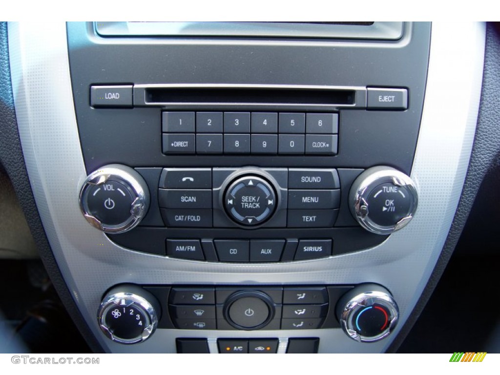2012 Ford Fusion SE Audio System Photos