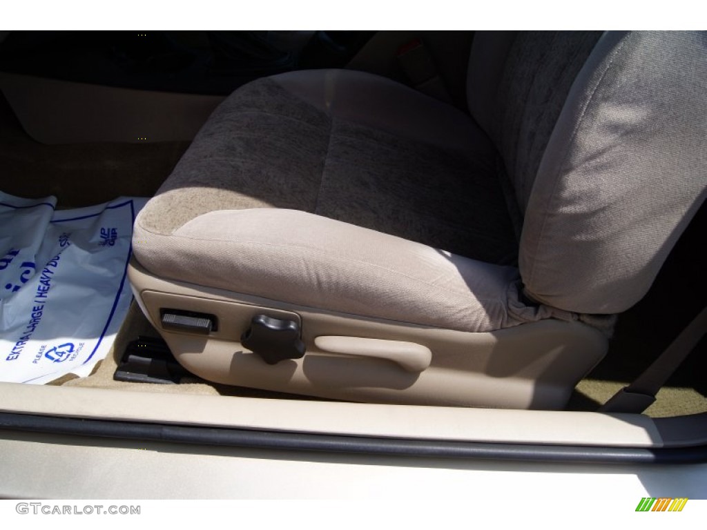 2005 Monte Carlo LS - Sandstone Metallic / Neutral photo #18
