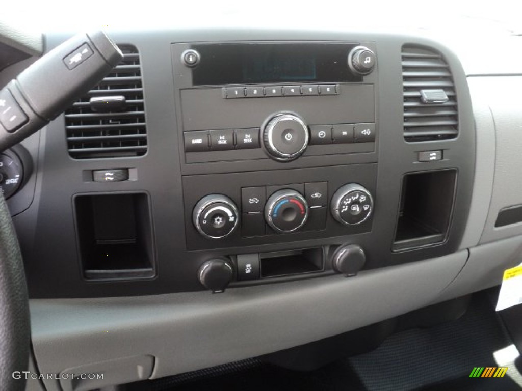 2011 GMC Sierra 1500 Regular Cab 4x4 Controls Photo #52977247