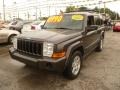 2006 Dark Khaki Pearl Jeep Commander   photo #3