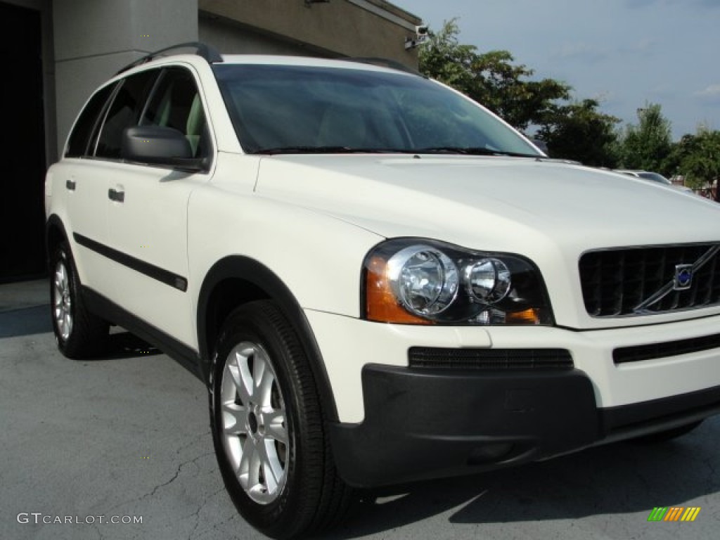2003 XC90 T6 AWD - White / Taupe/Light Taupe photo #3