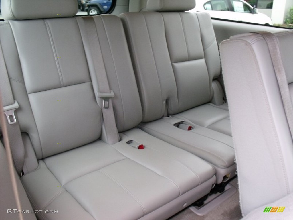 Light Titanium/Dark Titanium Interior 2007 Chevrolet Suburban 1500 LT Photo #52979551