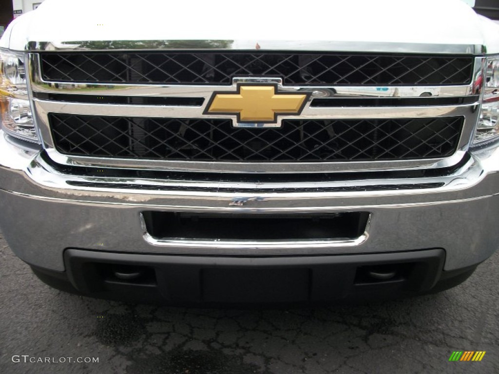 2011 Chevrolet Silverado 2500HD Crew Cab 4x4 Marks and Logos Photo #52983781