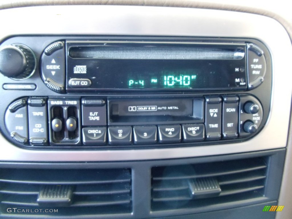 2001 Jeep Grand Cherokee Laredo 4x4 Audio System Photo #52984948