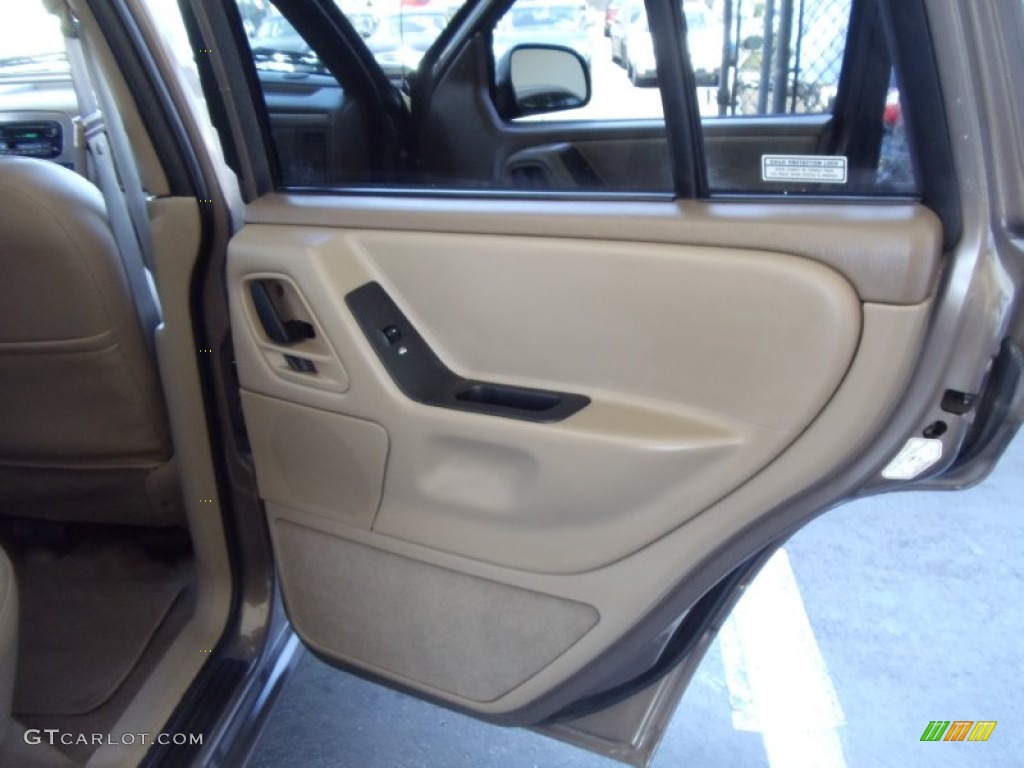 2001 Jeep Grand Cherokee Laredo 4x4 Taupe Door Panel Photo #52985071