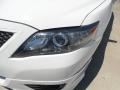 Super White - Camry SE Photo No. 10
