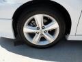 Super White - Camry SE Photo No. 13