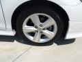 Super White - Camry SE Photo No. 16