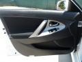 Super White - Camry SE Photo No. 34