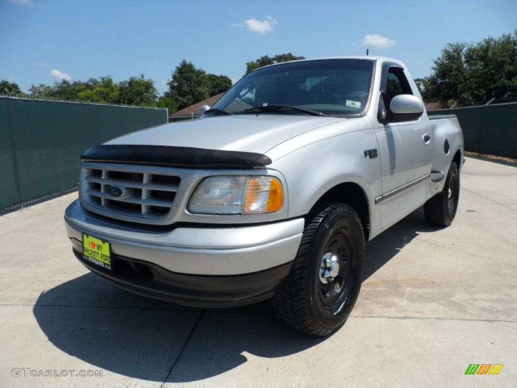 2003 F150 XL Regular Cab - Silver Metallic / Dark Graphite Grey photo #7