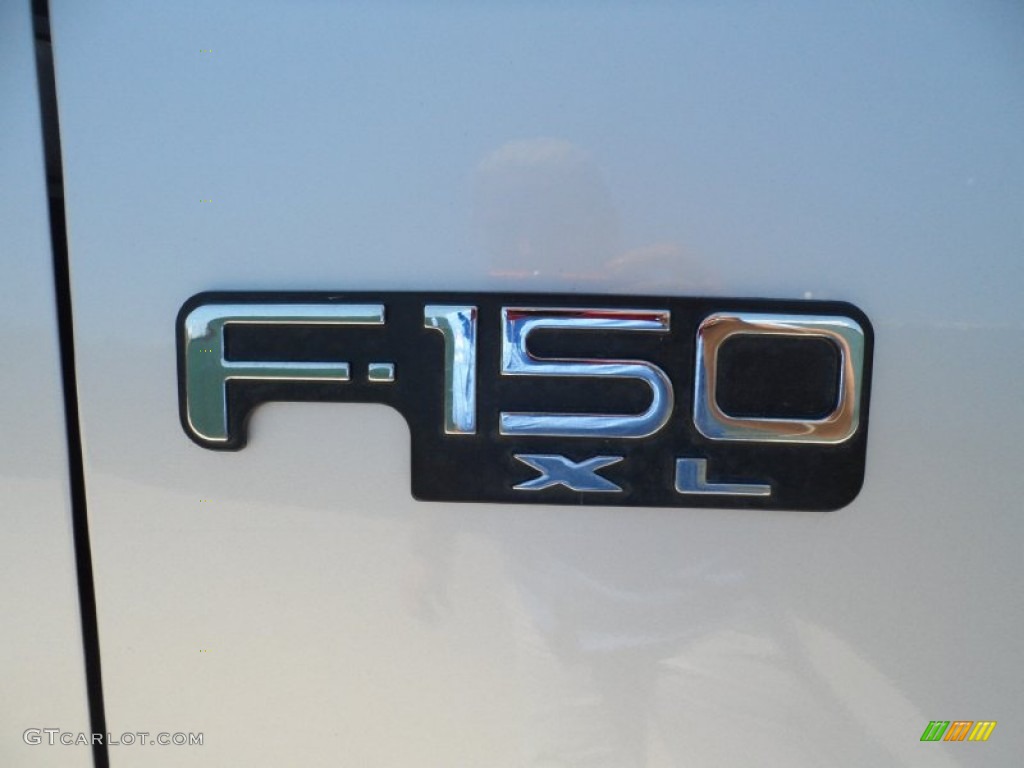 2003 Ford F150 XL Regular Cab Marks and Logos Photo #52987573