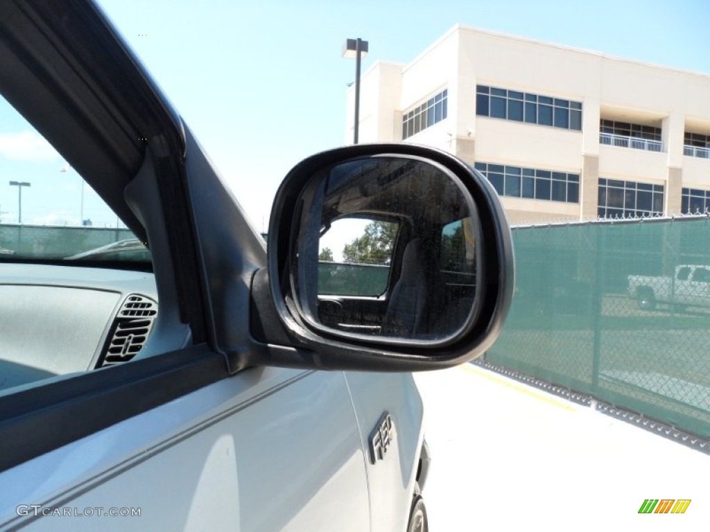 2003 F150 XL Regular Cab - Silver Metallic / Dark Graphite Grey photo #19