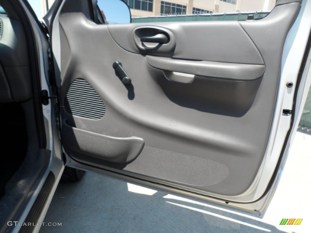2003 F150 XL Regular Cab - Silver Metallic / Dark Graphite Grey photo #27