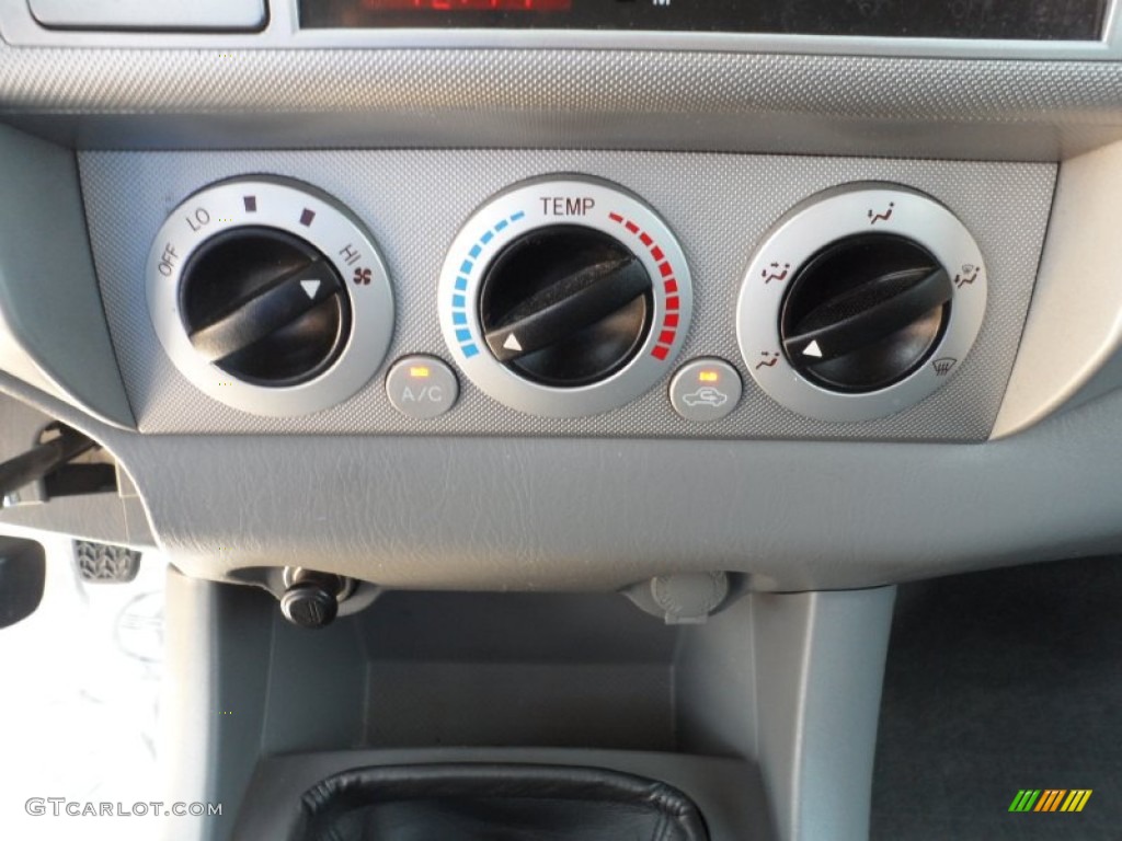2006 Toyota Tacoma X-Runner Controls Photo #52990183