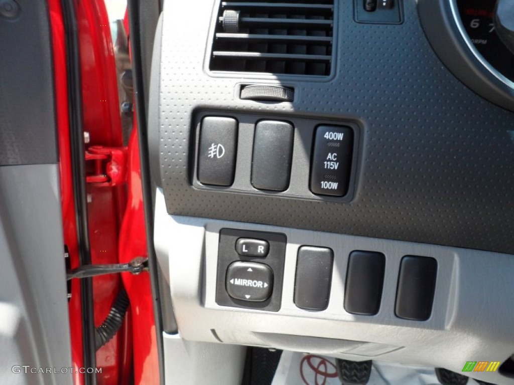 2006 Toyota Tacoma X-Runner Controls Photo #52990249