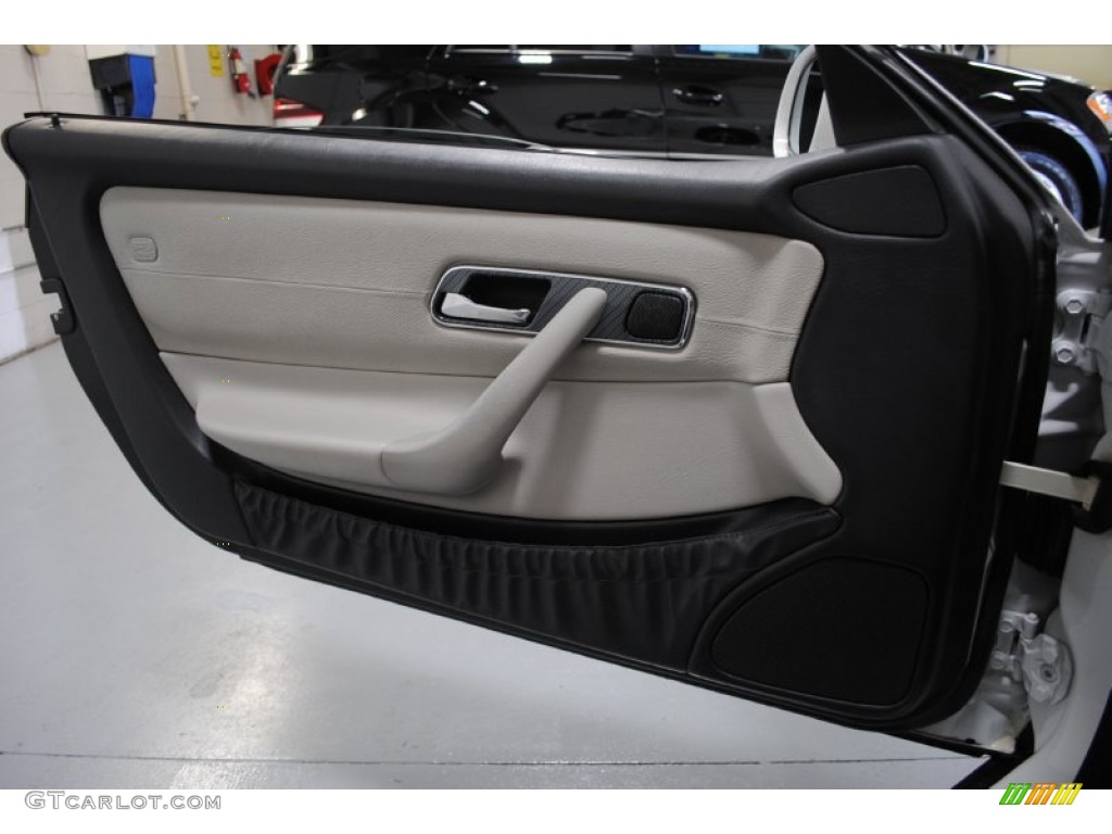 2000 Mercedes-Benz SLK 230 Kompressor Roadster Oyster/Charcoal Door Panel Photo #52997077
