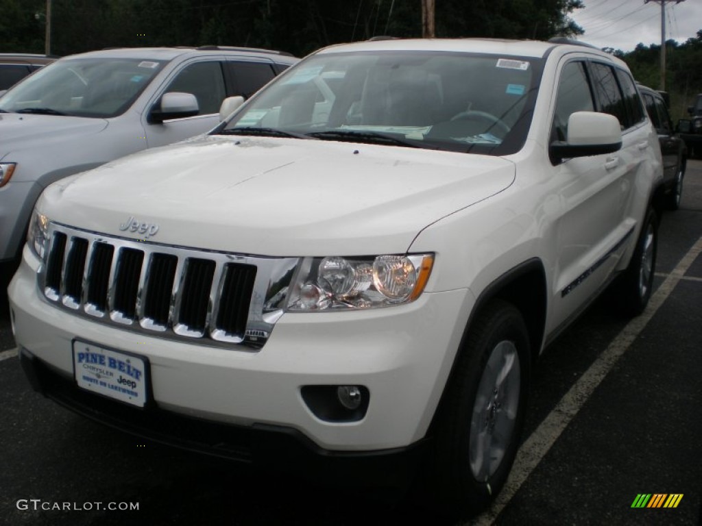 2011 Grand Cherokee Laredo 4x4 - Stone White / Black photo #1