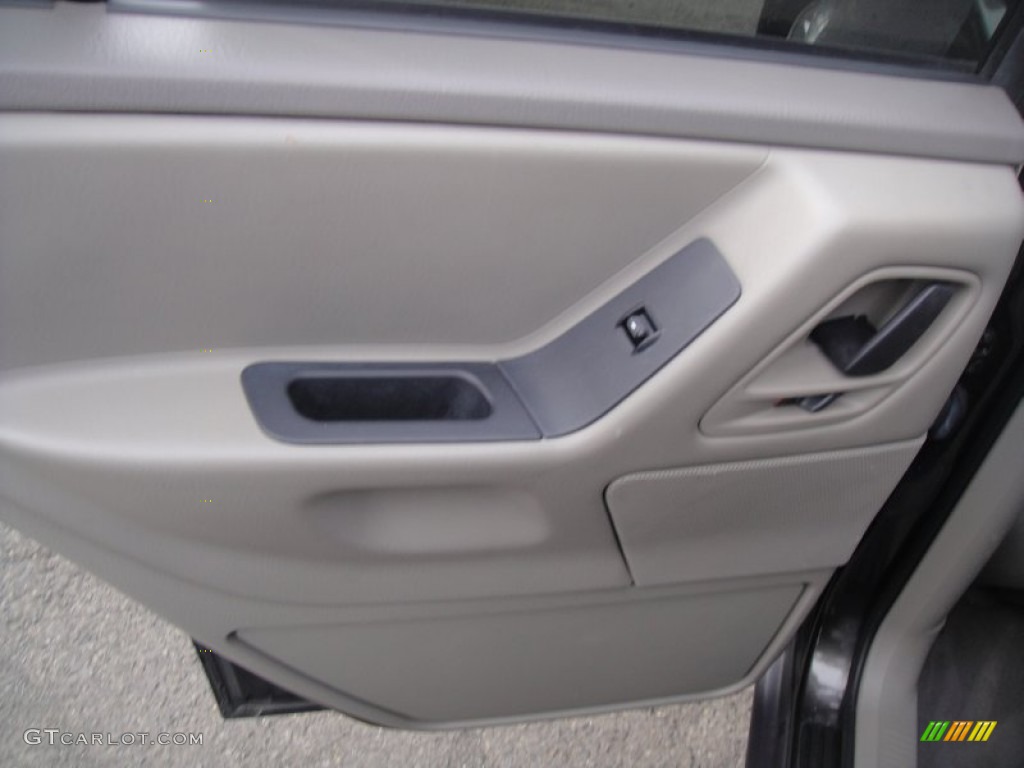 2004 Grand Cherokee Laredo 4x4 - Dark Khaki Pearl / Dark Slate Gray photo #12