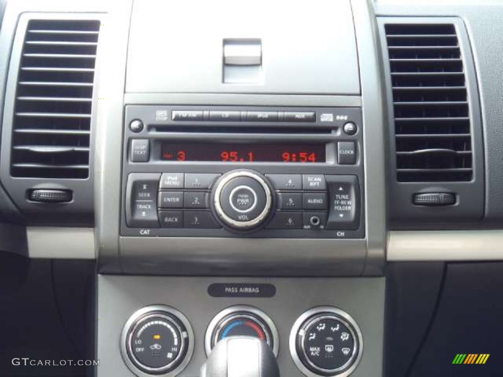 2012 Sentra 2.0 SR - Aspen White / Charcoal photo #9