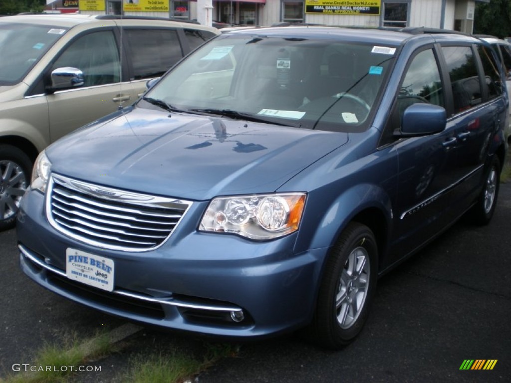 2011 Town & Country Touring - Sapphire Crystal Metallic / Black/Light Graystone photo #1