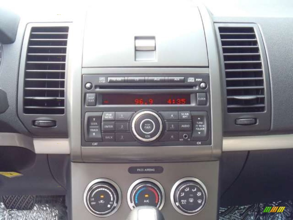 2012 Sentra 2.0 S - Super Black / Charcoal photo #9