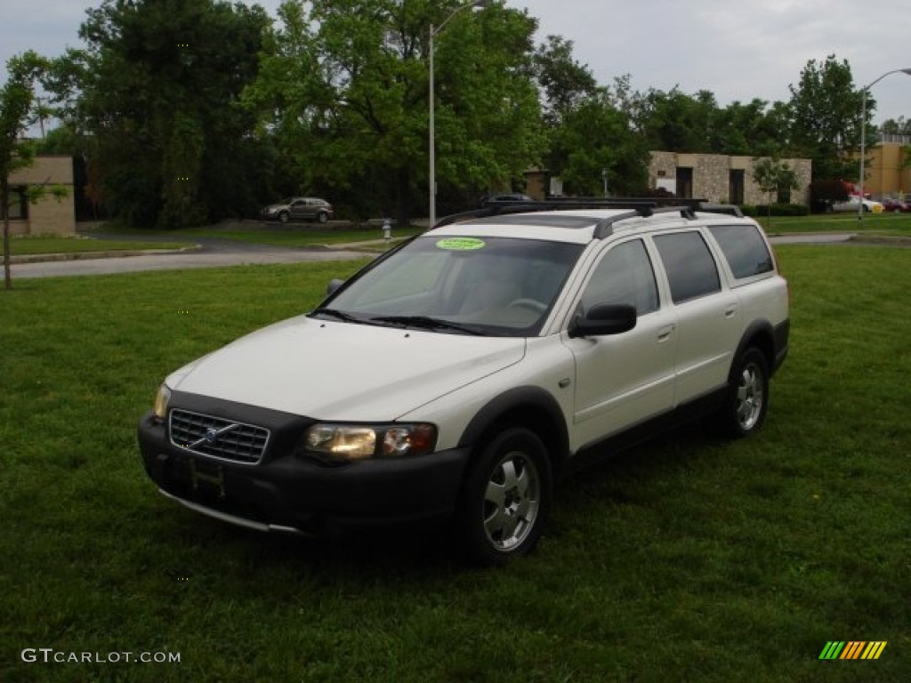 2003 XC70 AWD - White / Beige/Light Sand photo #4