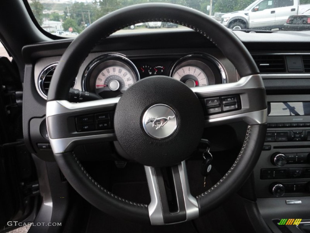 2011 Ford Mustang GT Premium Convertible Charcoal Black/Cashmere Steering Wheel Photo #53012141