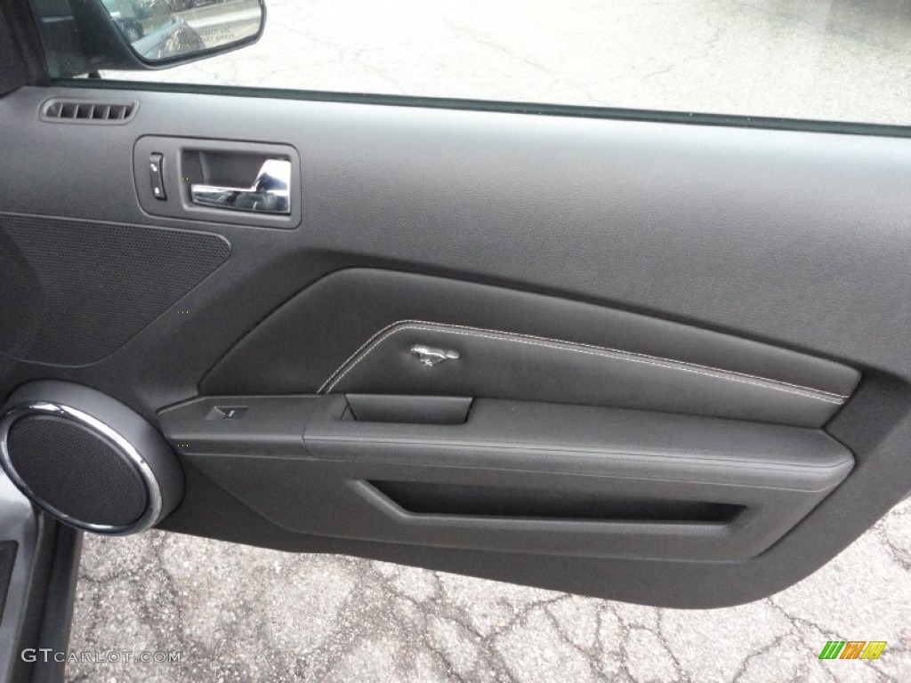 2011 Ford Mustang GT Premium Convertible Charcoal Black/Cashmere Door Panel Photo #53012219