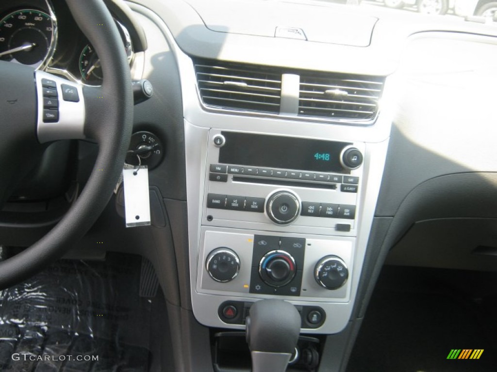 2012 Chevrolet Malibu LT Controls Photo #53012225