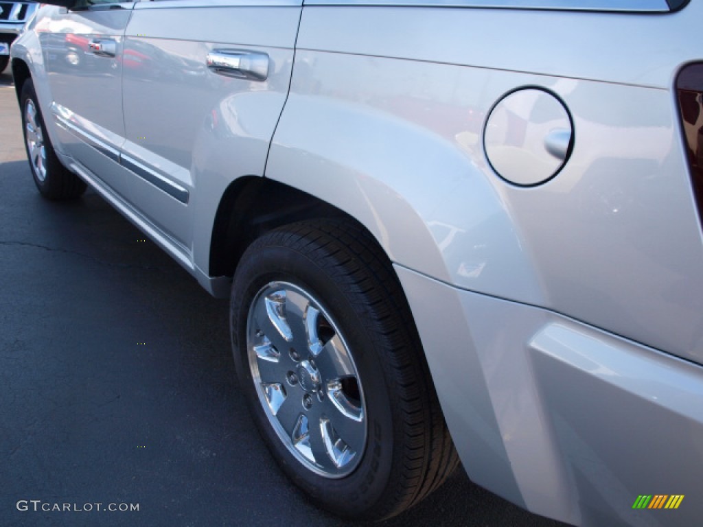 2008 Grand Cherokee Overland 4x4 - Bright Silver Metallic / Saddle Brown/Dark Slate Gray photo #4