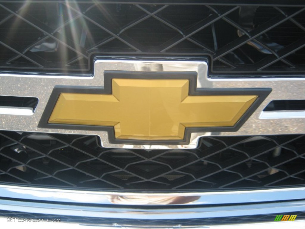 2011 Chevrolet Silverado 3500HD Regular Cab 4x4 Chassis Marks and Logos Photo #53012777