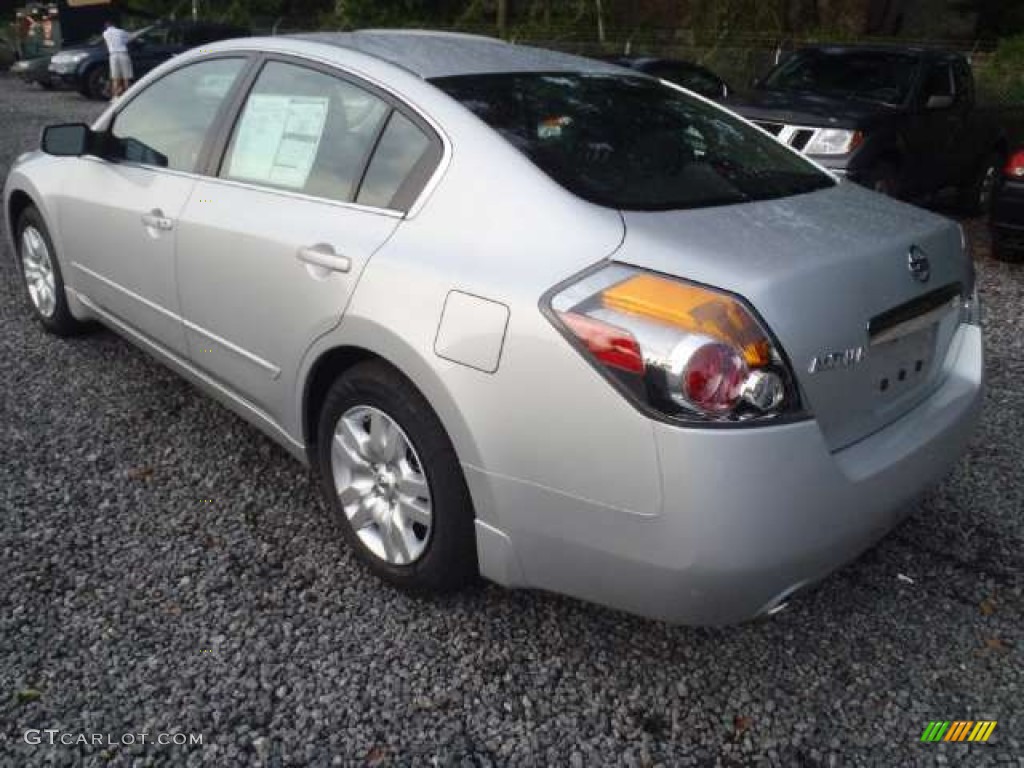 2012 Altima 2.5 S - Brilliant Silver / Charcoal photo #3