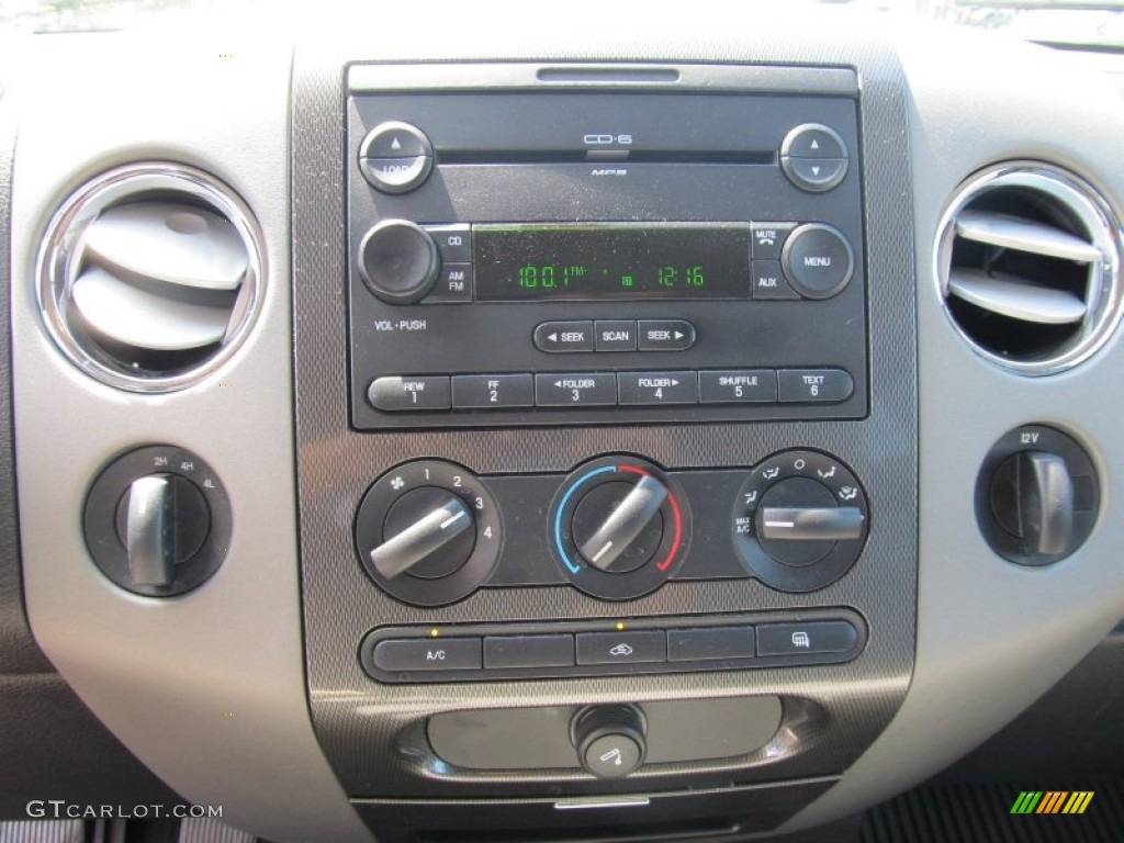 2005 F150 XLT SuperCab 4x4 - Bright Red / Medium Flint Grey photo #12